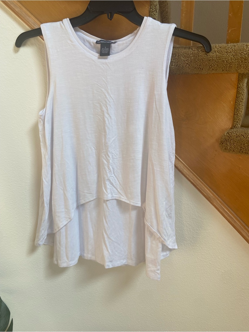 White Sleeveless Drapey Layered High-Low Tank excellent condition women's size S